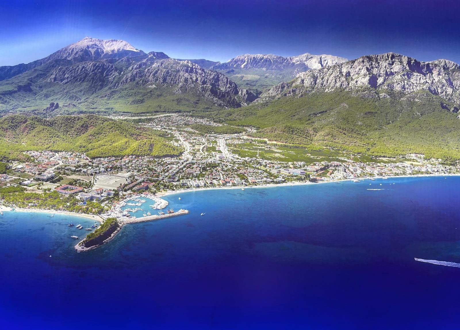 Mavi ve Yeşil Birlikte Kemer